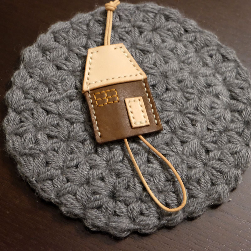 KeyHolder House Natural tan